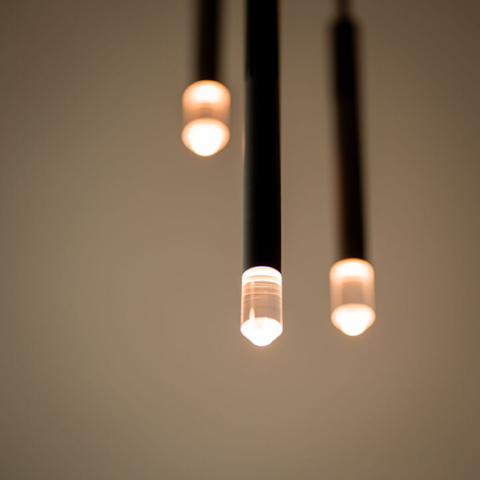 BEISIK LED Pendelleuchte Candle LH3R Schwarz / 7 Watt