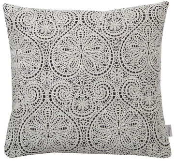 Kissen Mon-Cherie mit weisser Spitze 45x45cm