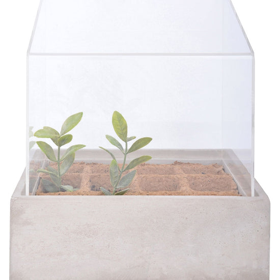 Gewächshaus mit Betonsockel 