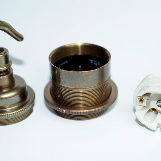 Vintage Metall Fassung mit Hänger / Fume finish