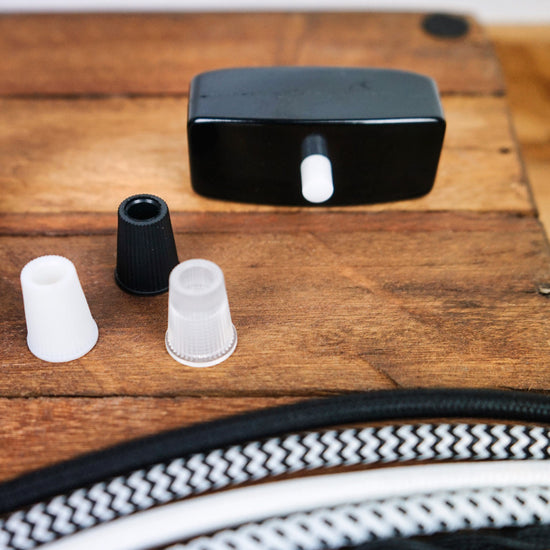 Keramik Lampenfassung / Schwarz