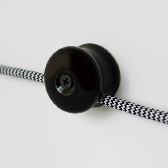 Kabelführung Porzellan / Schwarz solo