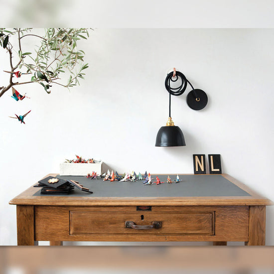 Hängeleuchte Mini Bell / Mattschwarz & Messing gebürstet