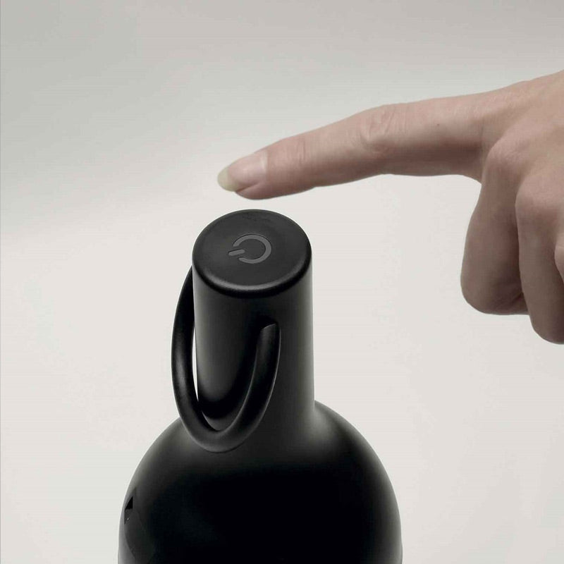Touch-Dimmer der kabellosen Tischleuchte ELO in Noir, Detail