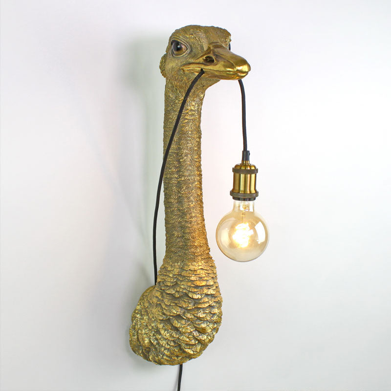Wandleuchte Strauss Franz Josef in Gold an weisser Wand