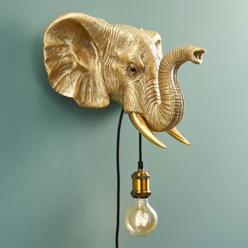 Wandleuchte Elefant Jumbo in Gold von Werner Voß, schräg von links