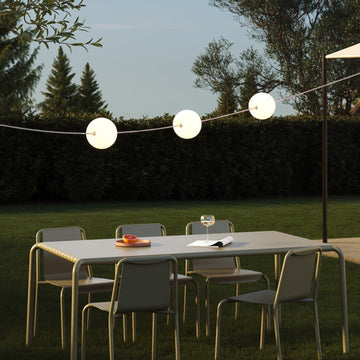 Marina3 Cherry Outdoor-Lichterkette in Sand, Stimmungsbild