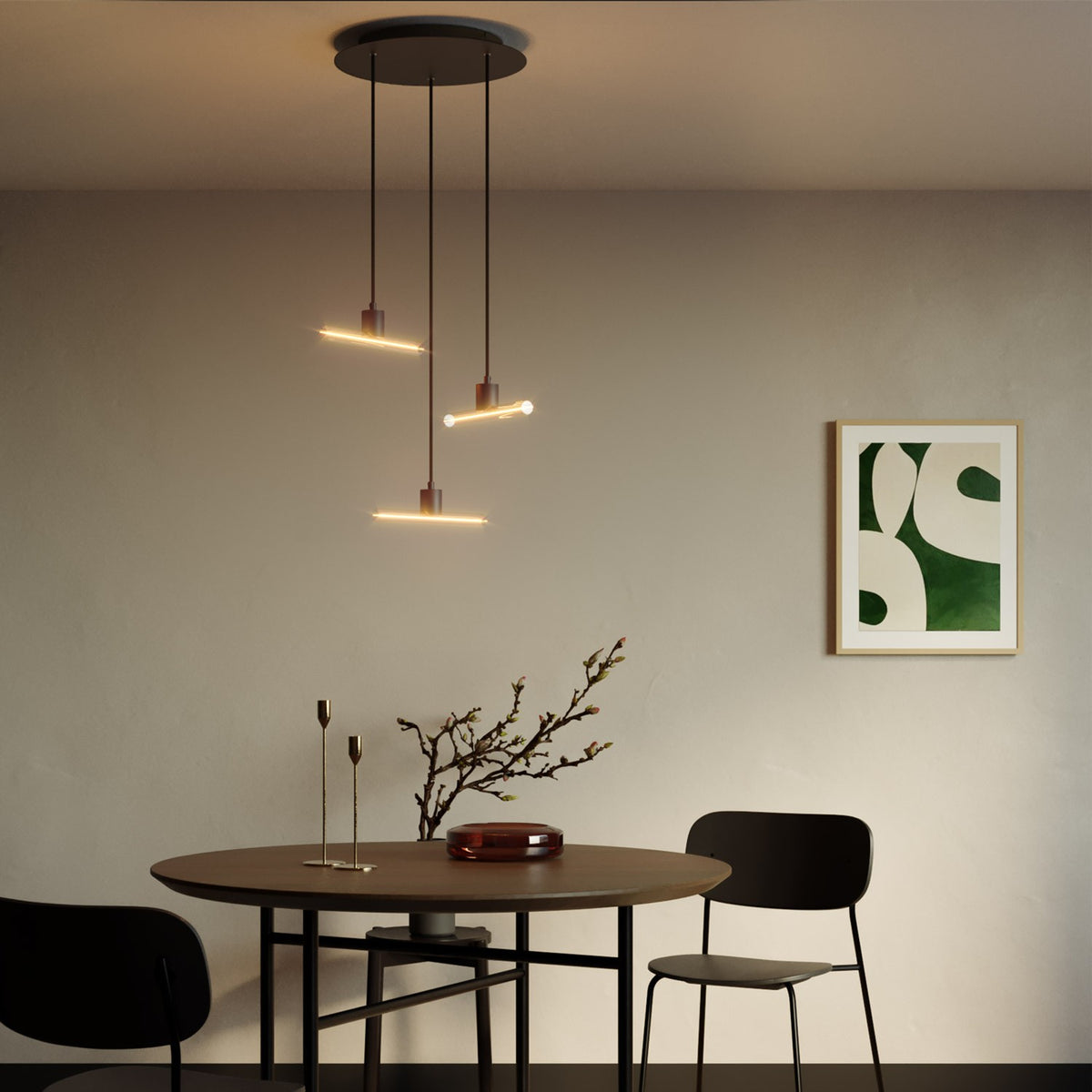 Pendelleuchte esse14 S14d, 3-flammig asymmetrisch, Baldachin Rose-One – Schwarz