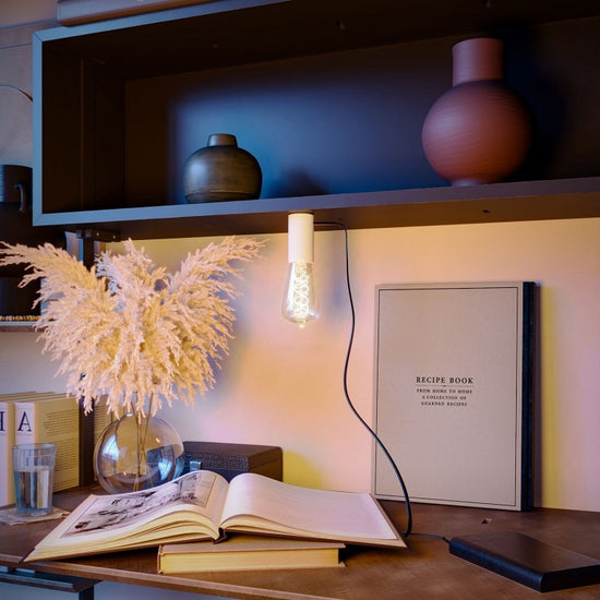 SI! 5V Tischlampe Weiss