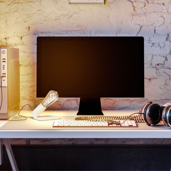 SI! 5V Tischlampe Weiss mit Sockel