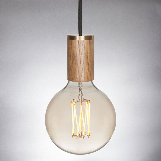 Pendelleuchte mit Eichenholzfassung