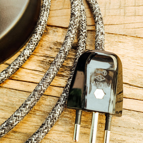 Tischleuchte Minimalist mattschwarz