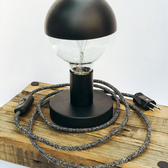 Tischleuchte Minimalist mattschwarz