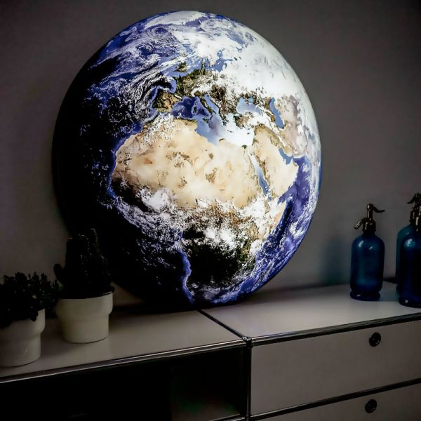 LED-Dekolampe Erde / blauer Planet, gross, Ø78cm – Mood stehend